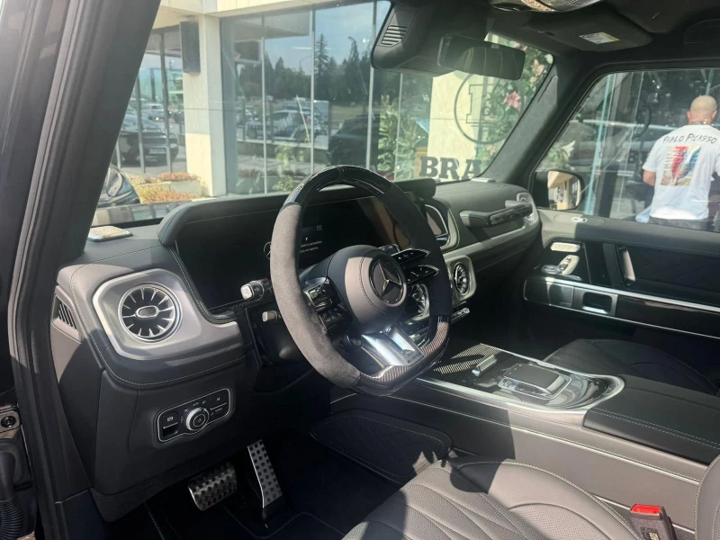Mercedes-Benz G 63 AMG, снимка 4 - Автомобили и джипове - 52380300