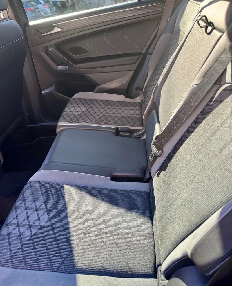 VW Tiguan Allspace 2.0 TDI R line, снимка 17 - Автомобили и джипове - 53165126