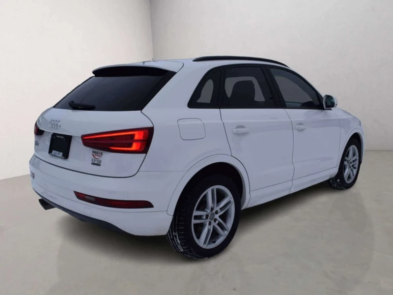 Audi Q3 * quattro Premium, quattro Sport Premium * CARFAX , снимка 5 - Автомобили и джипове - 53357902