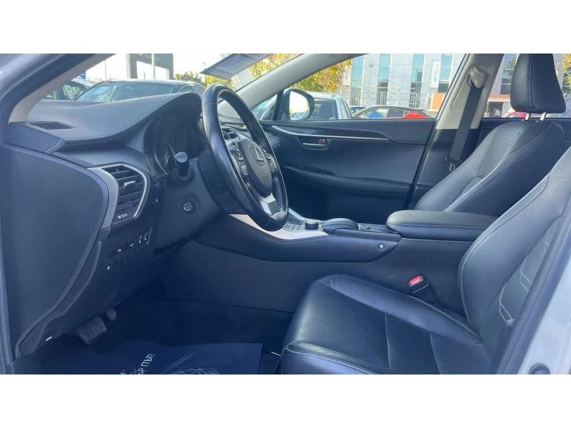 Lexus NX, снимка 12 - Автомобили и джипове - 48012371