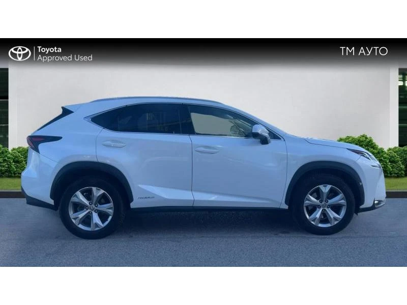 Lexus NX, снимка 16 - Автомобили и джипове - 48012371