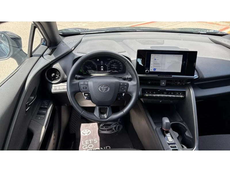 Toyota C-HR 2.0 PHEV COOL, снимка 9 - Автомобили и джипове - 55376726
