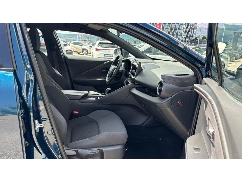 Toyota C-HR 2.0 PHEV COOL, снимка 6 - Автомобили и джипове - 55376726