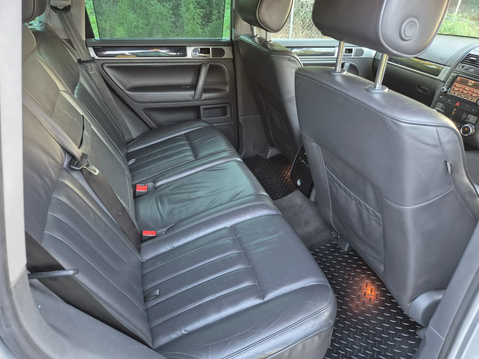 VW Touareg 3.0тди 239к.с. - изображение 10