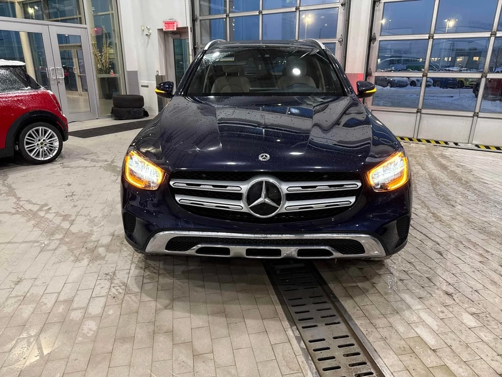 Mercedes-Benz GLC 300 2022 * CARFAX * БЕЗ ПЪРВОНАЧАЛНА ВНОСКА - изображение 2