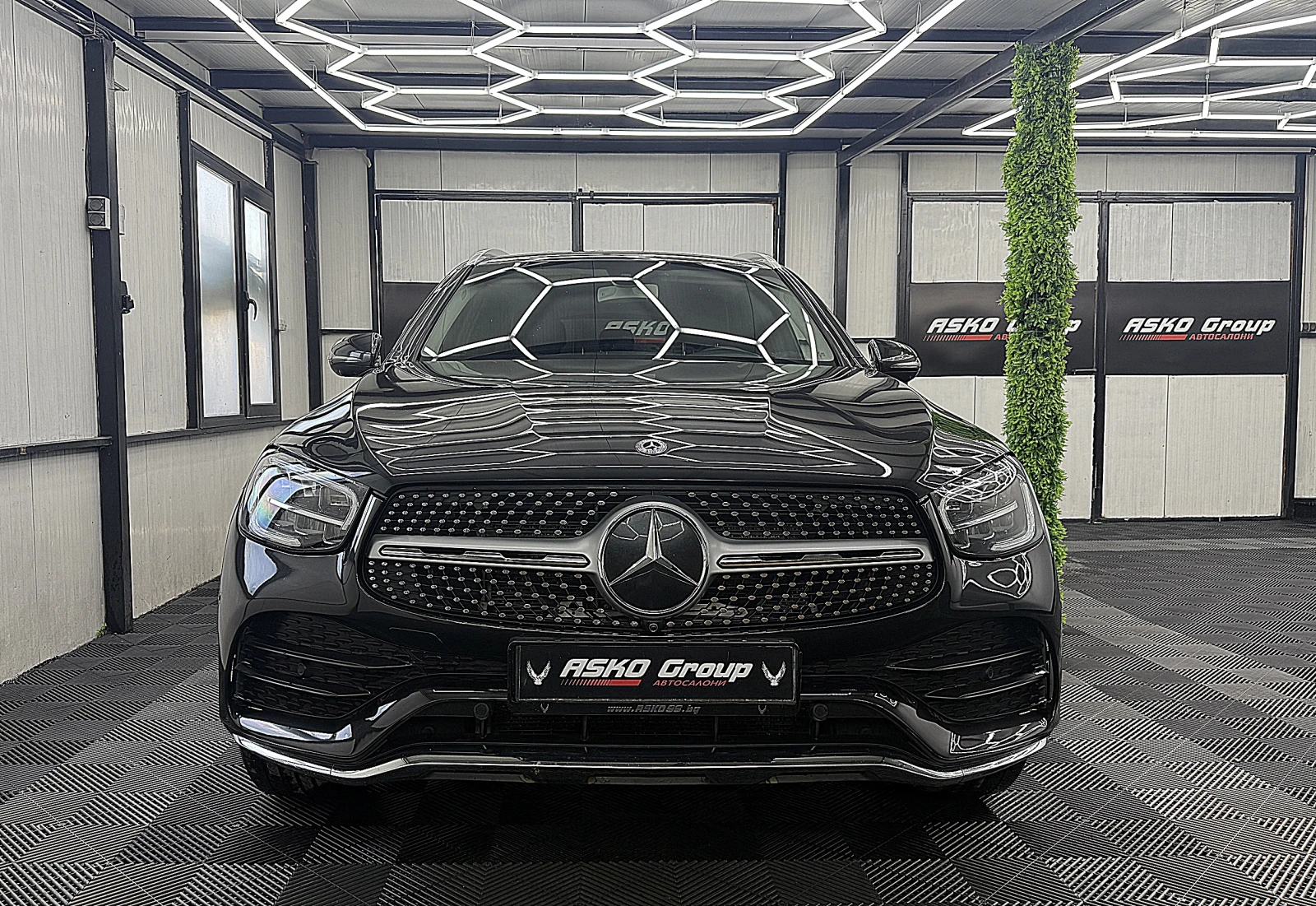 Mercedes-Benz GLC 300 AMG-line/DIGITAL/KeylessGO/360K/СОБСТВЕН ЛИЗИНГ, снимка 2 - Автомобили и джипове - 54450215