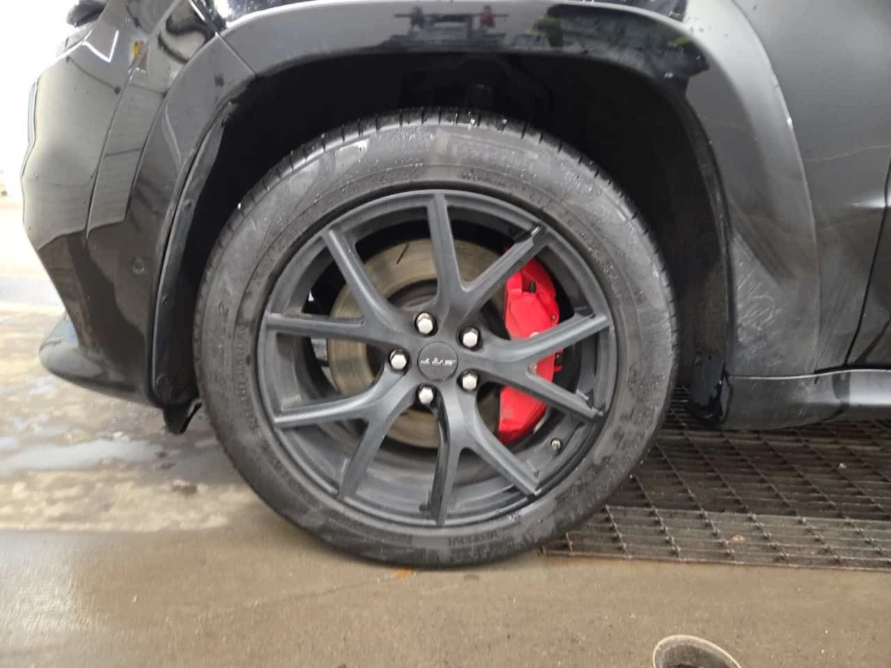Jeep Grand cherokee SRT  CARFAX, снимка 6 - Автомобили и джипове - 54603797