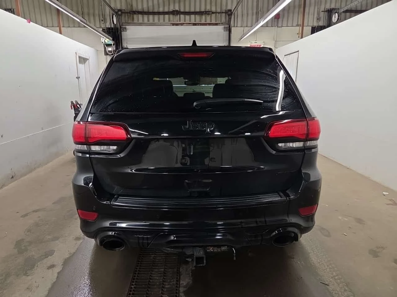 Jeep Grand cherokee SRT  CARFAX, снимка 17 - Автомобили и джипове - 54603797