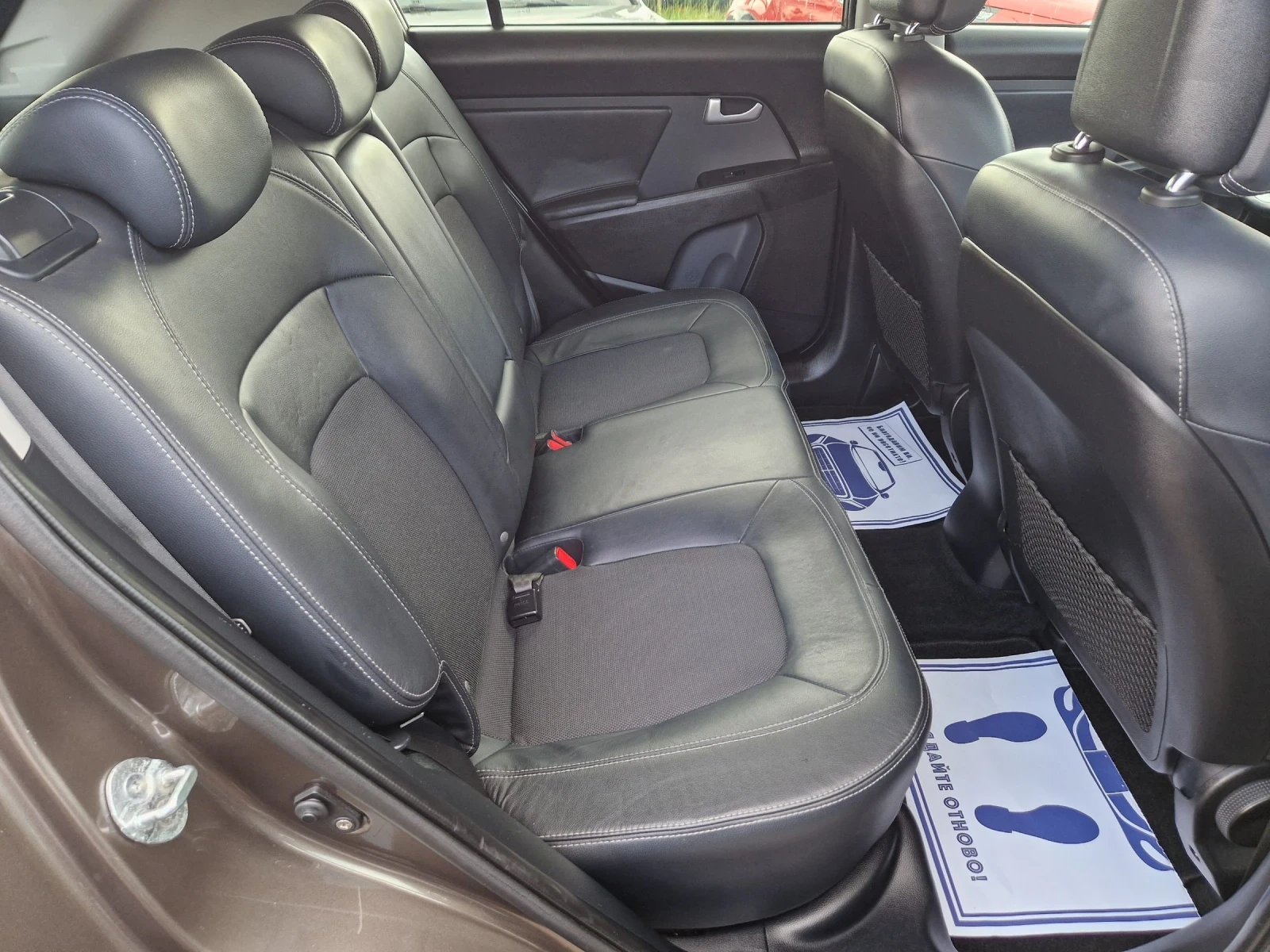 Kia Sportage 1.6GDI, снимка 10 - Автомобили и джипове - 54695479
