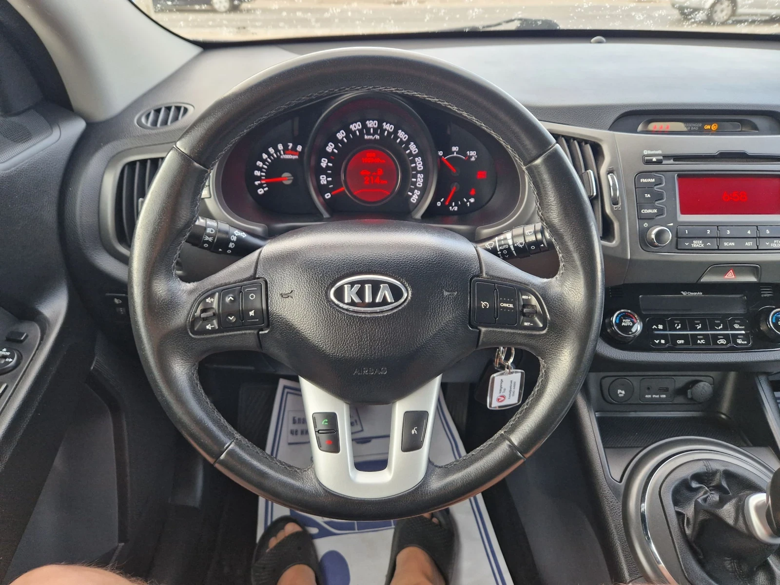 Kia Sportage 1.6GDI, снимка 14 - Автомобили и джипове - 54695479