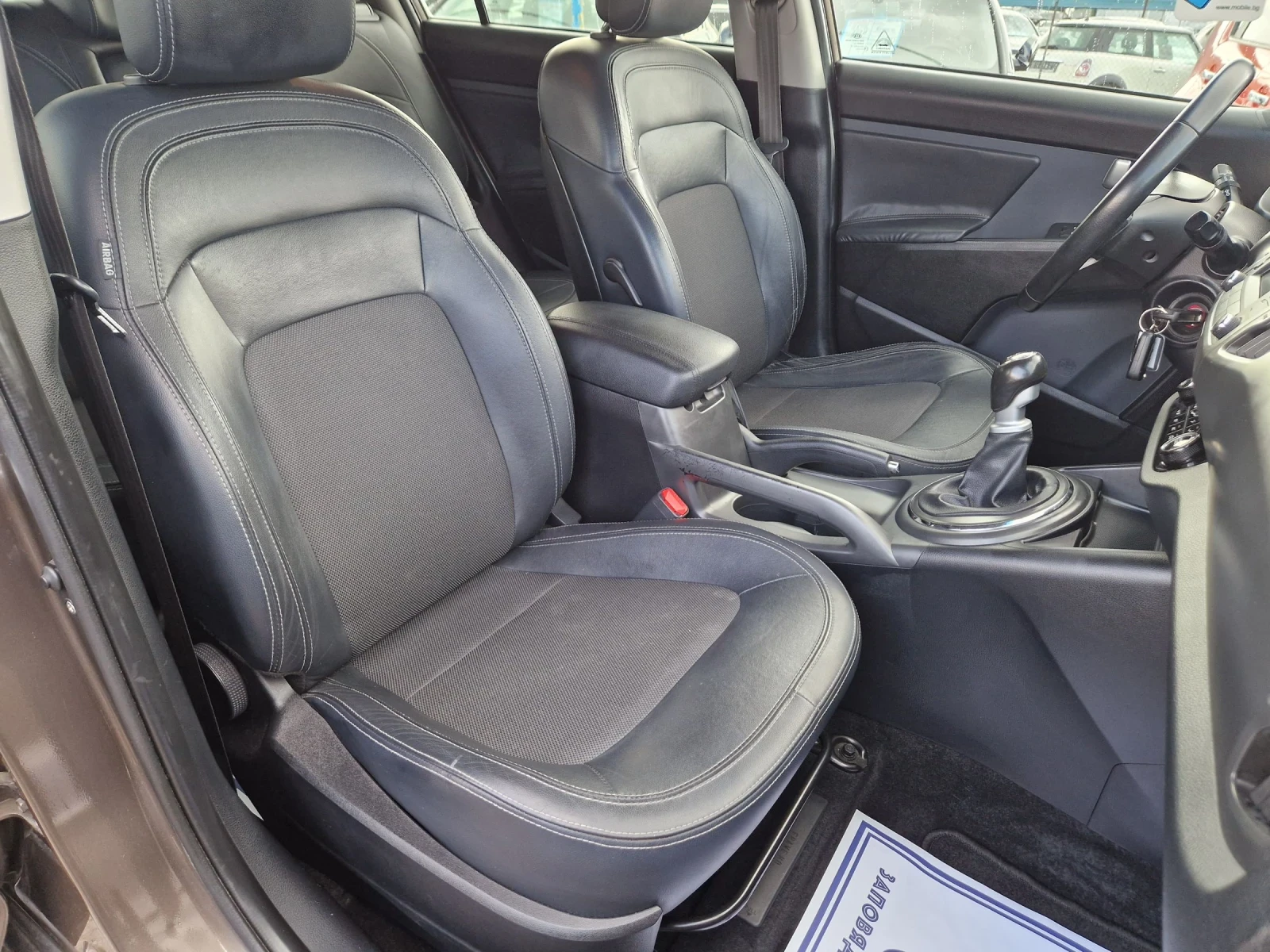 Kia Sportage 1.6GDI, снимка 11 - Автомобили и джипове - 54695479