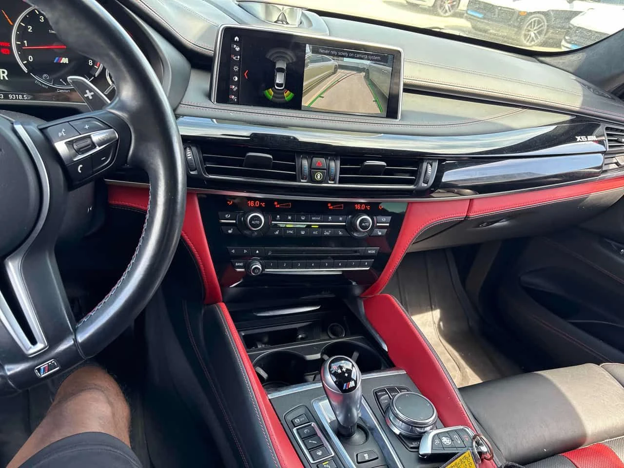 BMW X6 M | HARMAN KARDON | HUD | ПАНОРАМА | CARFAX | , снимка 9 - Автомобили и джипове - 54794555