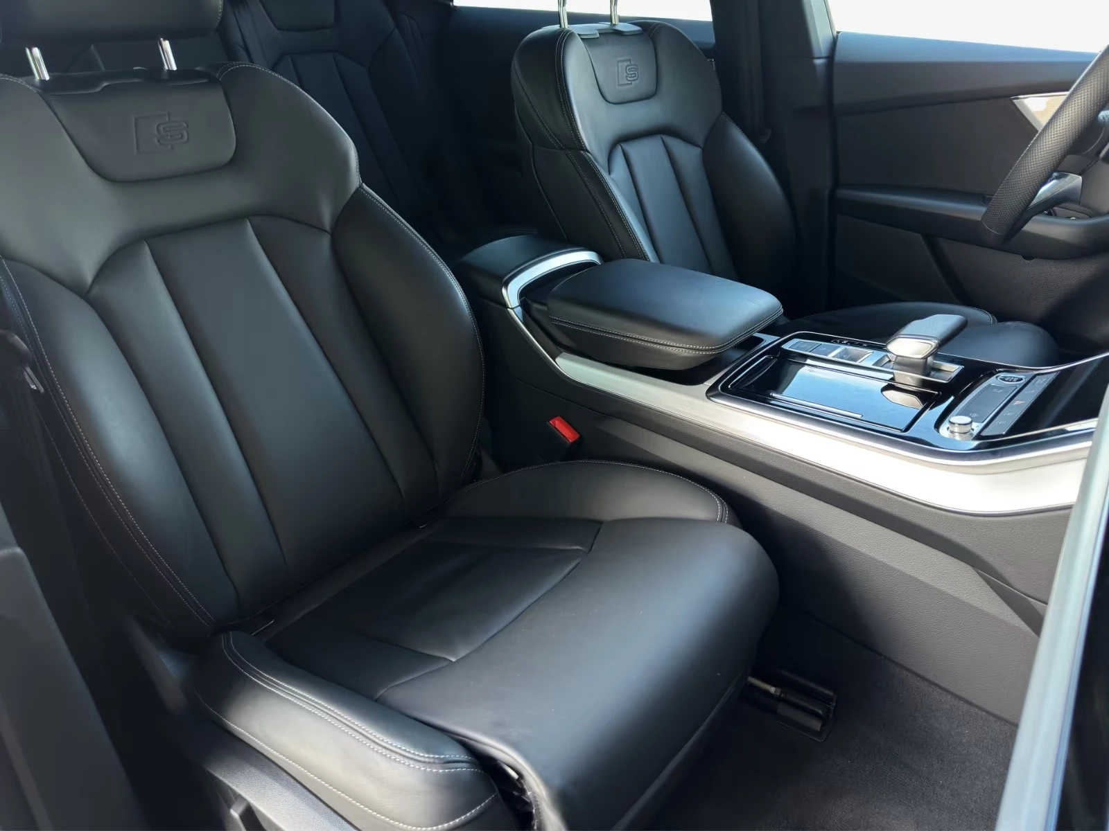 Audi Q8 50 TDI / FACELIFT / S-LINE / MATRIX / B&O / AIR, снимка 14 - Автомобили и джипове - 55218157