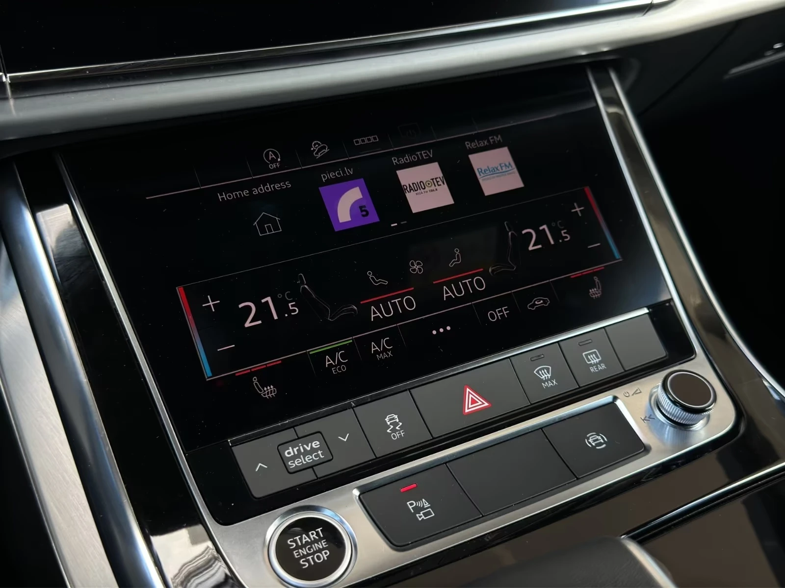 Audi Q8 50 TDI / FACELIFT / S-LINE / MATRIX / B&O / AIR, снимка 12 - Автомобили и джипове - 55218157