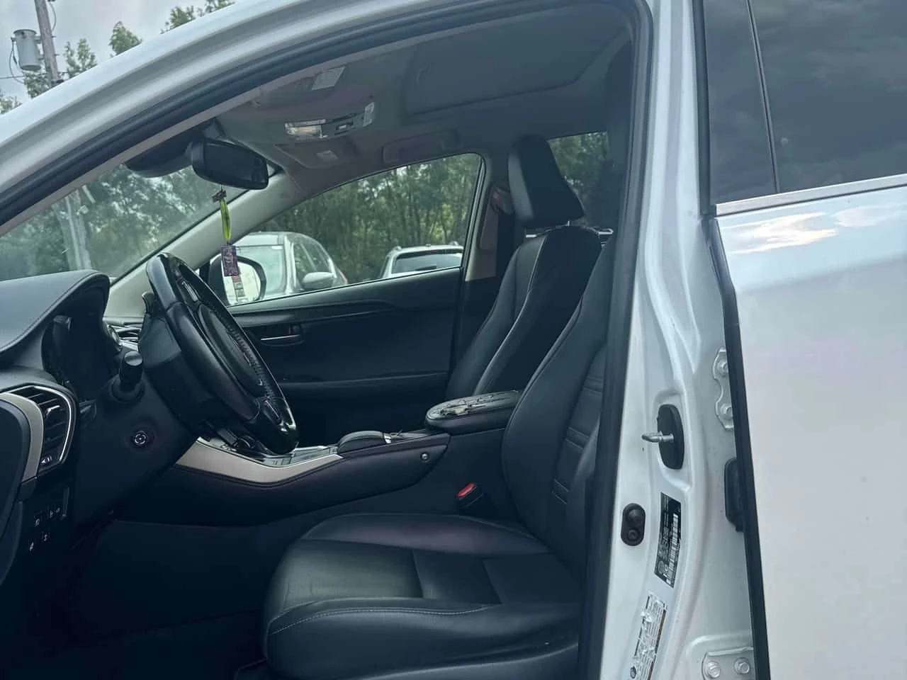 Lexus NX * 300 * АВТОКРЕДИТ БЕЗ ПЪРВОНАЧАЛНА ВНОСКА* , снимка 5 - Автомобили и джипове - 55528534