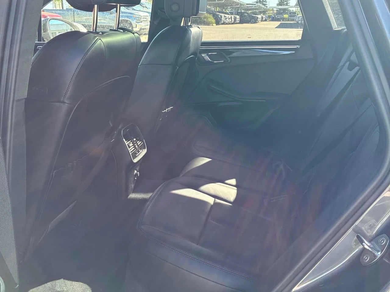 Porsche Macan * S * CARFAX * БЕЗ ПЪРВОНАЧАЛНА ВНОСКА, снимка 15 - Автомобили и джипове - 56303034