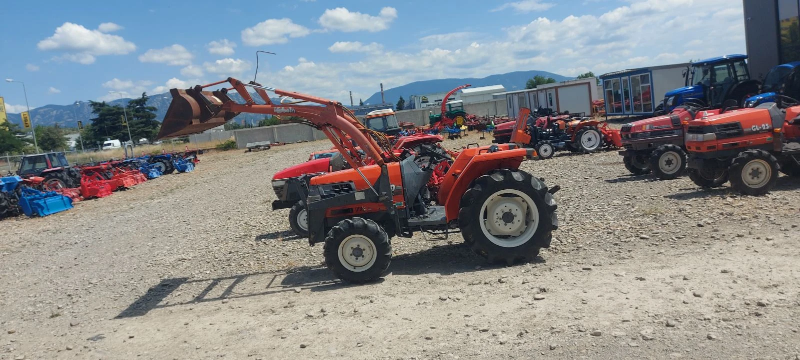 Трактор Kubota Техно груп - изображение 7