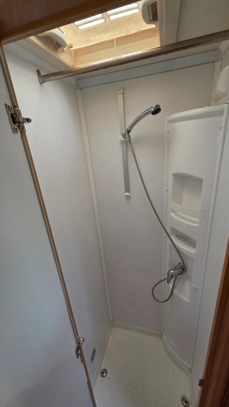 Кемпер Frankia Holiday Class- Два Климатика! , снимка 15 - Каравани и кемпери - 52318372