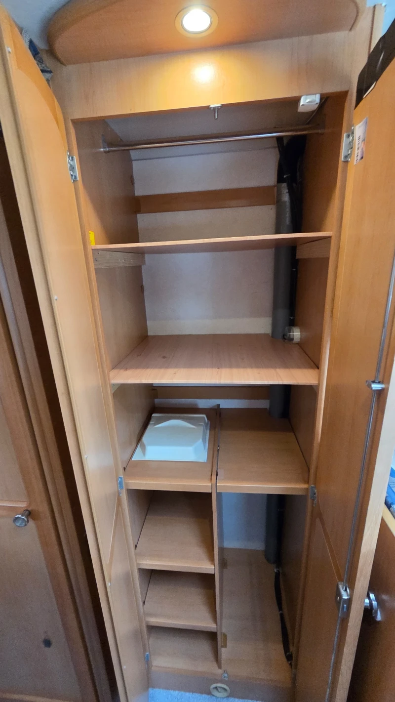 Кемпер Frankia Holiday Class- Два Климатика! , снимка 13 - Каравани и кемпери - 52318372