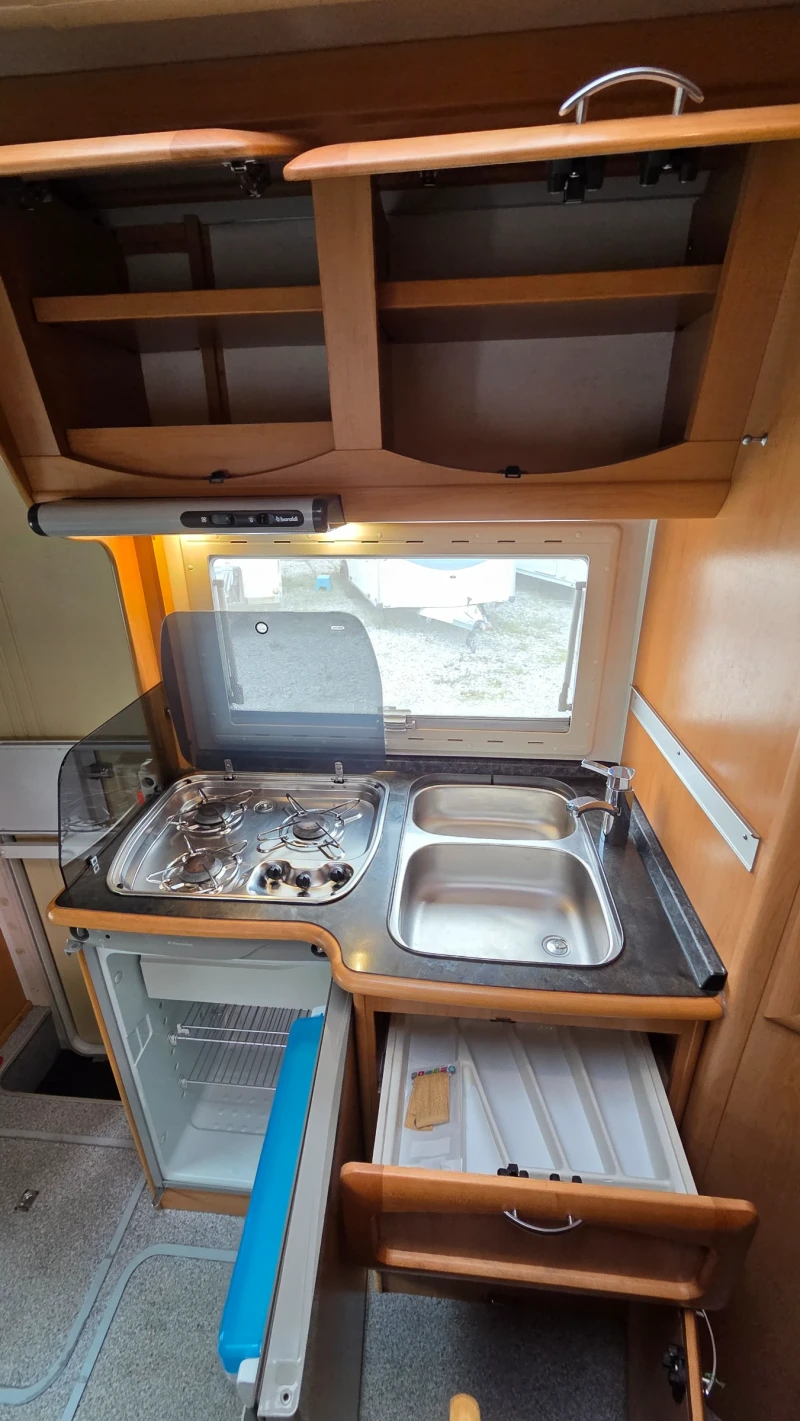 Кемпер Frankia Holiday Class- Два Климатика! , снимка 12 - Каравани и кемпери - 52318372