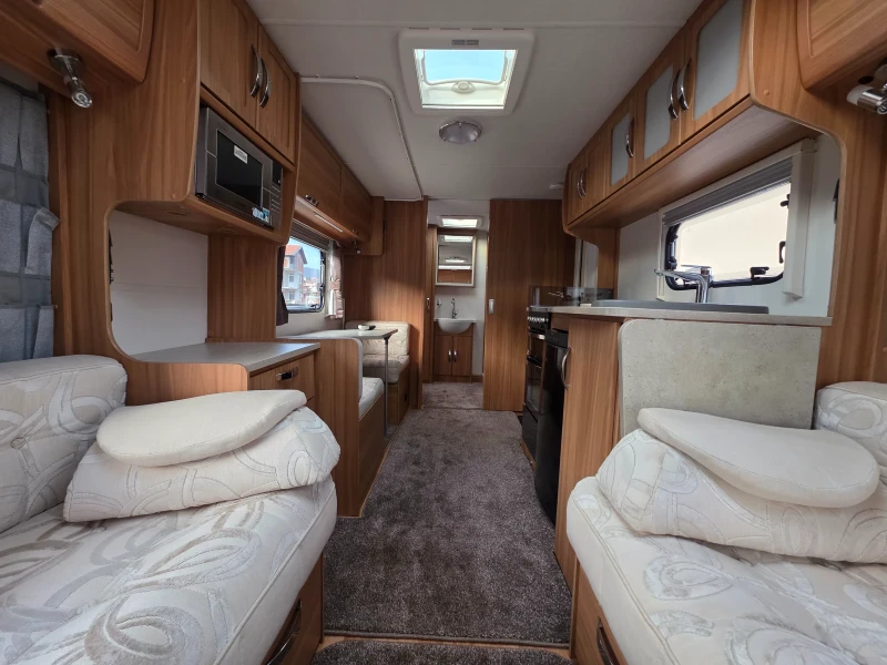 Каравана Други Lunar Clubman , снимка 17 - Каравани и кемпери - 52497041