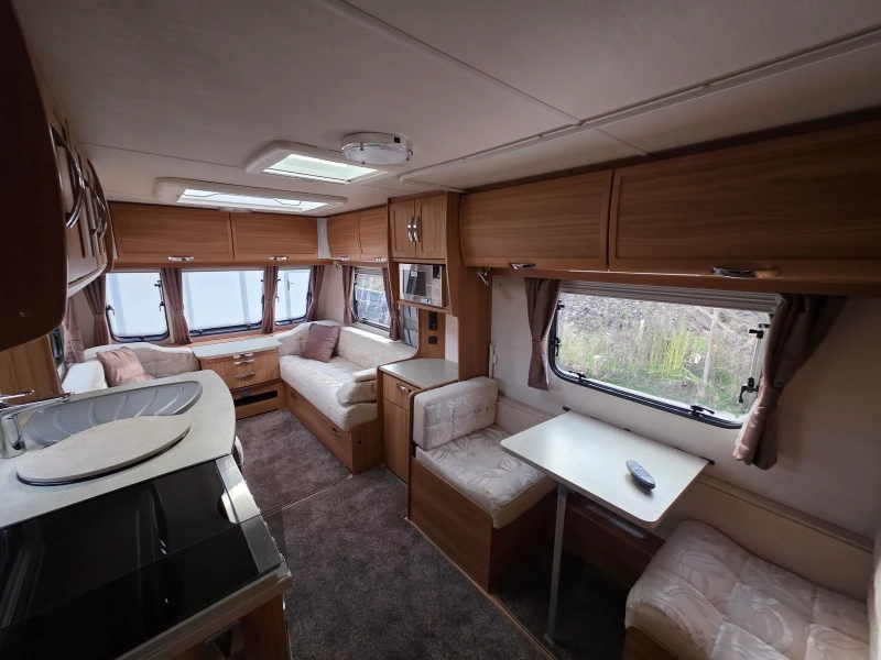 Каравана Други Lunar Clubman , снимка 9 - Каравани и кемпери - 52497041