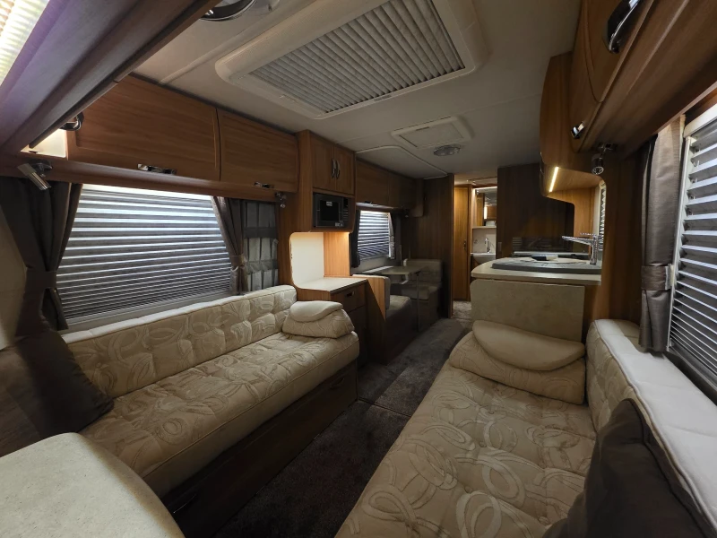 Каравана Други Lunar Clubman , снимка 15 - Каравани и кемпери - 52497041