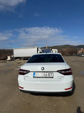 Skoda Superb, снимка 7 - Автомобили и джипове - 53638450