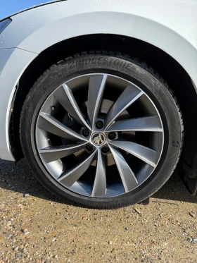 Skoda Superb, снимка 8 - Автомобили и джипове - 53638450