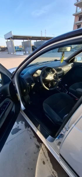 VW Golf 1.6 Газ Бензин - 1300 € / 2542.58 лв. - 11600028 12