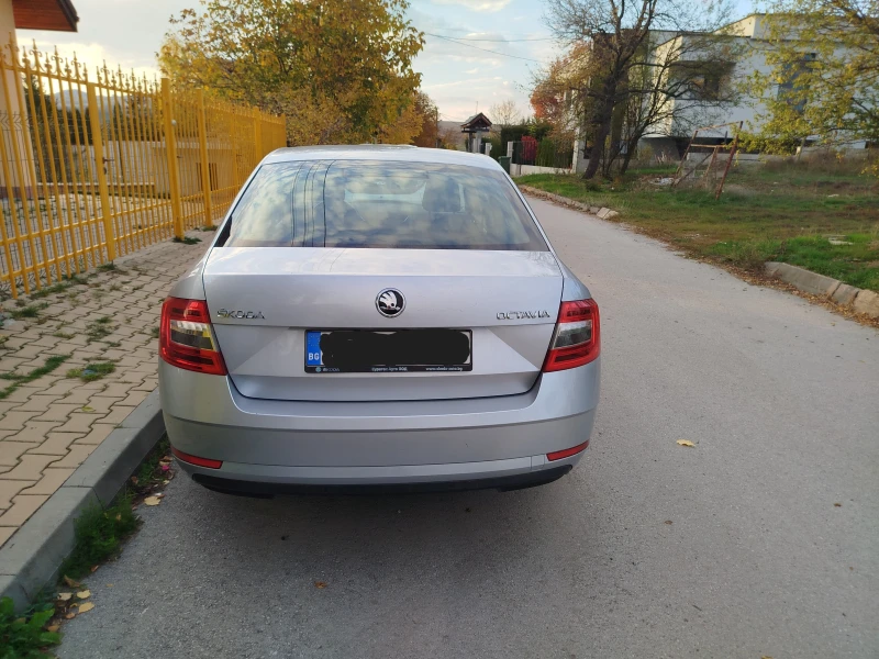 Skoda Octavia, снимка 3 - Автомобили и джипове - 47790587