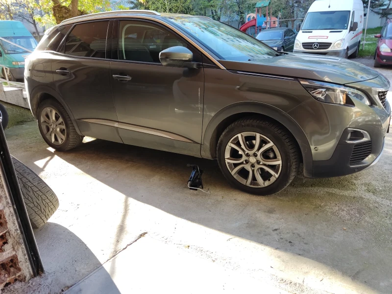 Peugeot 3008  ALLURE 1.5 e-HDi 130 EAT8 EURO 6.2, снимка 12 - Автомобили и джипове - 47806803