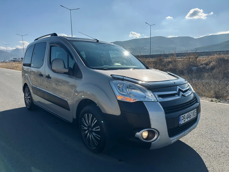 Citroen Berlingo XTR 1.6HDi PANO, снимка 3 - Автомобили и джипове - 47913070