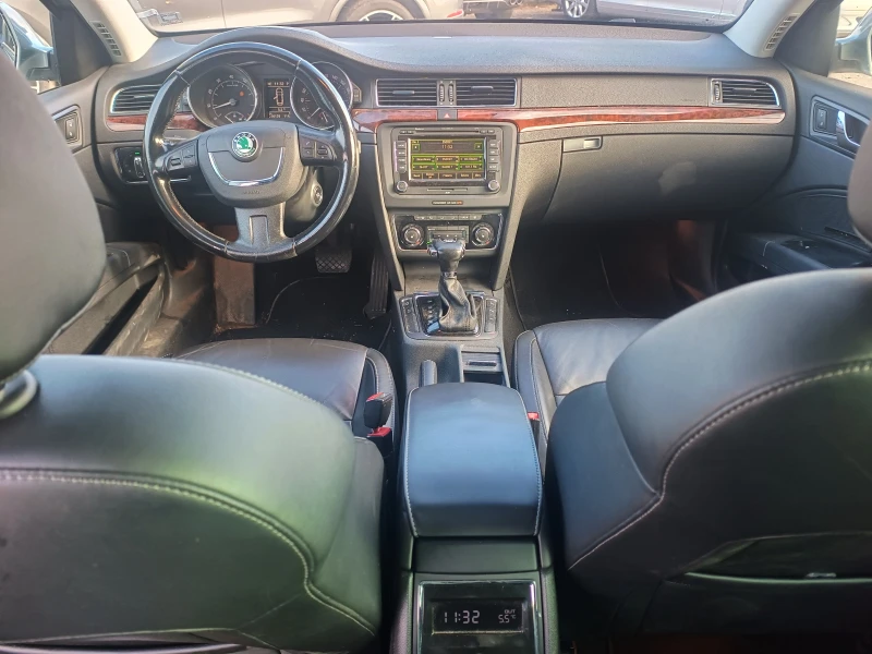 Skoda Superb 3.6 4x4, снимка 7 - Автомобили и джипове - 48329226