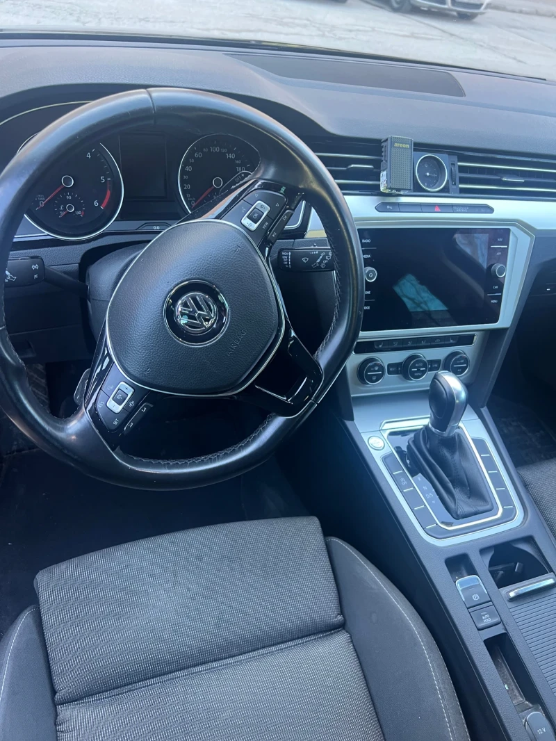 VW Passat B8, снимка 4 - Автомобили и джипове - 49537852