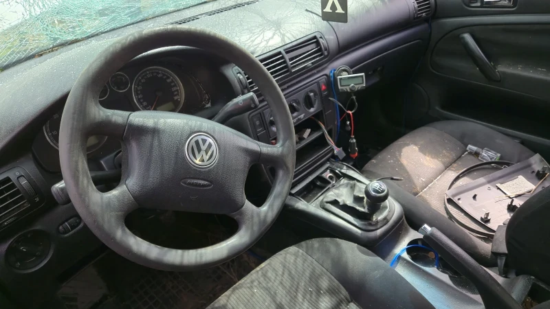 VW Passat 1.9TDI, снимка 4 - Автомобили и джипове - 49931588