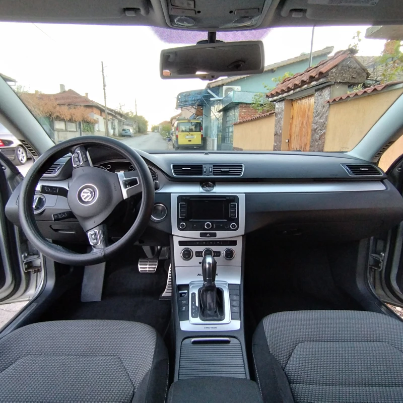VW Passat, снимка 10 - Автомобили и джипове - 50696427