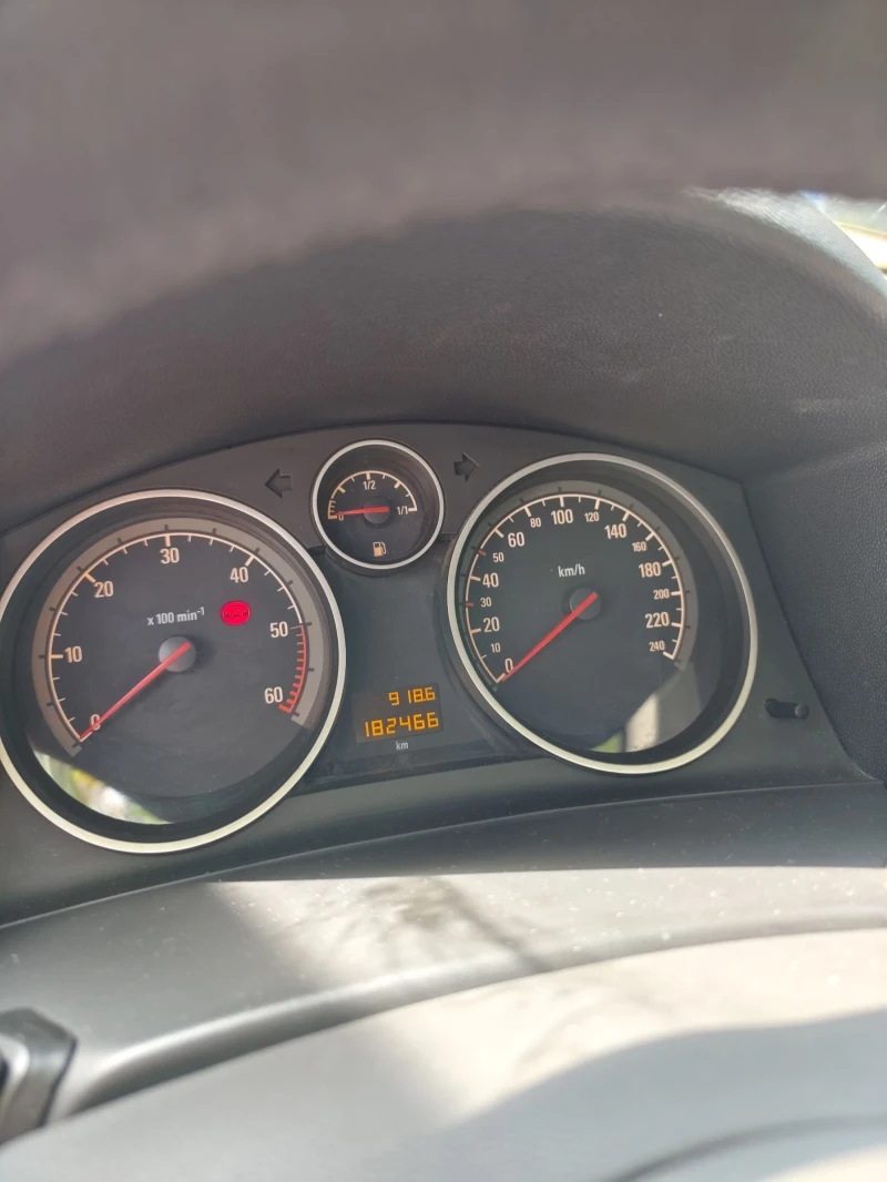 Opel Astra 1.7 110кс, снимка 6 - Автомобили и джипове - 51428661