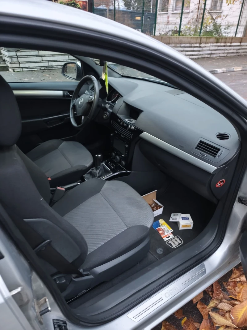 Opel Astra 1.7 110кс, снимка 15 - Автомобили и джипове - 51428661