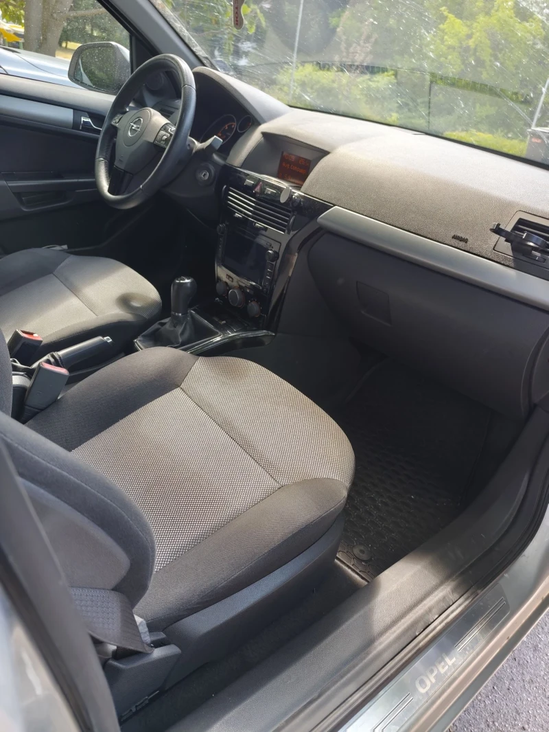 Opel Astra 1.7 110кс, снимка 5 - Автомобили и джипове - 51428661