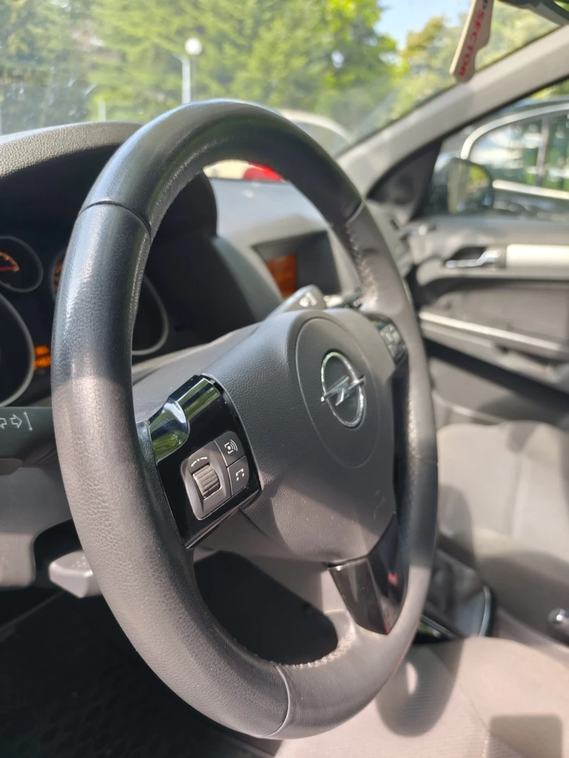 Opel Astra 1.7 110кс, снимка 7 - Автомобили и джипове - 51428661