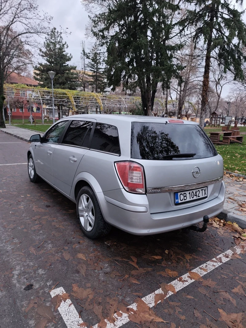 Opel Astra 1.7 110кс, снимка 11 - Автомобили и джипове - 51428661