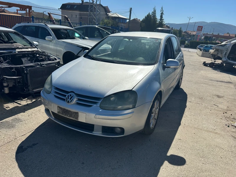 VW Golf 2.0 TDI, снимка 2 - Автомобили и джипове - 51795825
