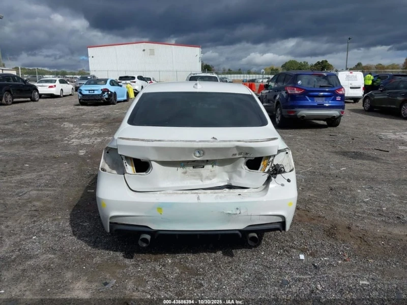 BMW 335 * CARFAX * БЕЗ ПЪРВОНАЧАЛНА ВНОСКА, снимка 17 - Автомобили и джипове - 52637498