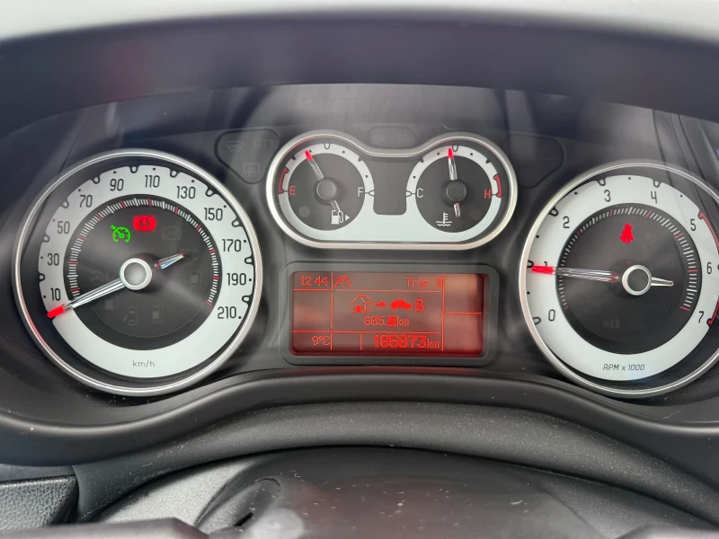 Fiat 500L 1.3 Multijet - 84к.с.  - Панорама, снимка 17 - Автомобили и джипове - 52709494