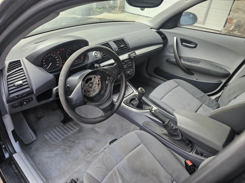 BMW 118 Подлакътник, снимка 2 - Автомобили и джипове - 53143673