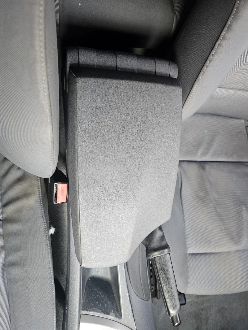 BMW 118 Подлакътник, снимка 8 - Автомобили и джипове - 53143673