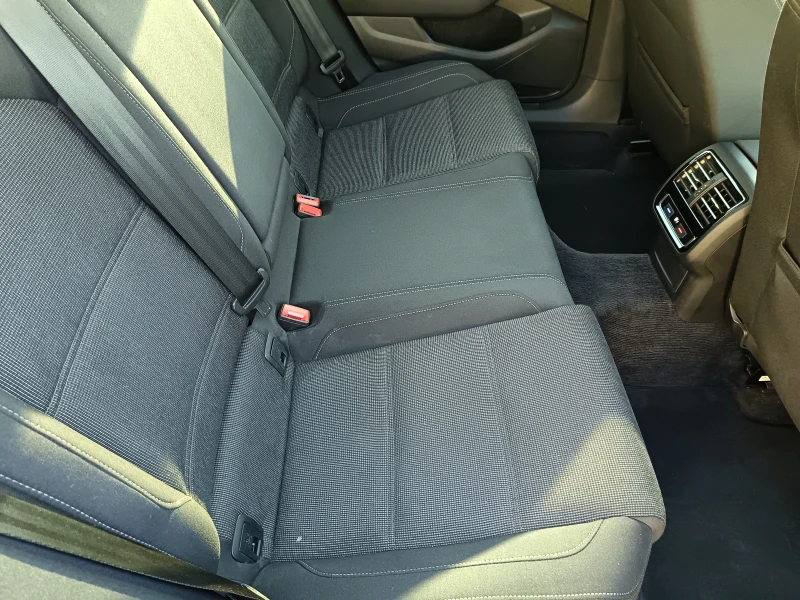 VW Passat 2.0TDI-150к.с.DIGITAL, снимка 15 - Автомобили и джипове - 53182098