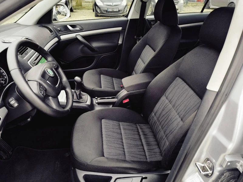 Skoda Octavia 1.6TDI ELEGANCE FACE, снимка 9 - Автомобили и джипове - 53304895