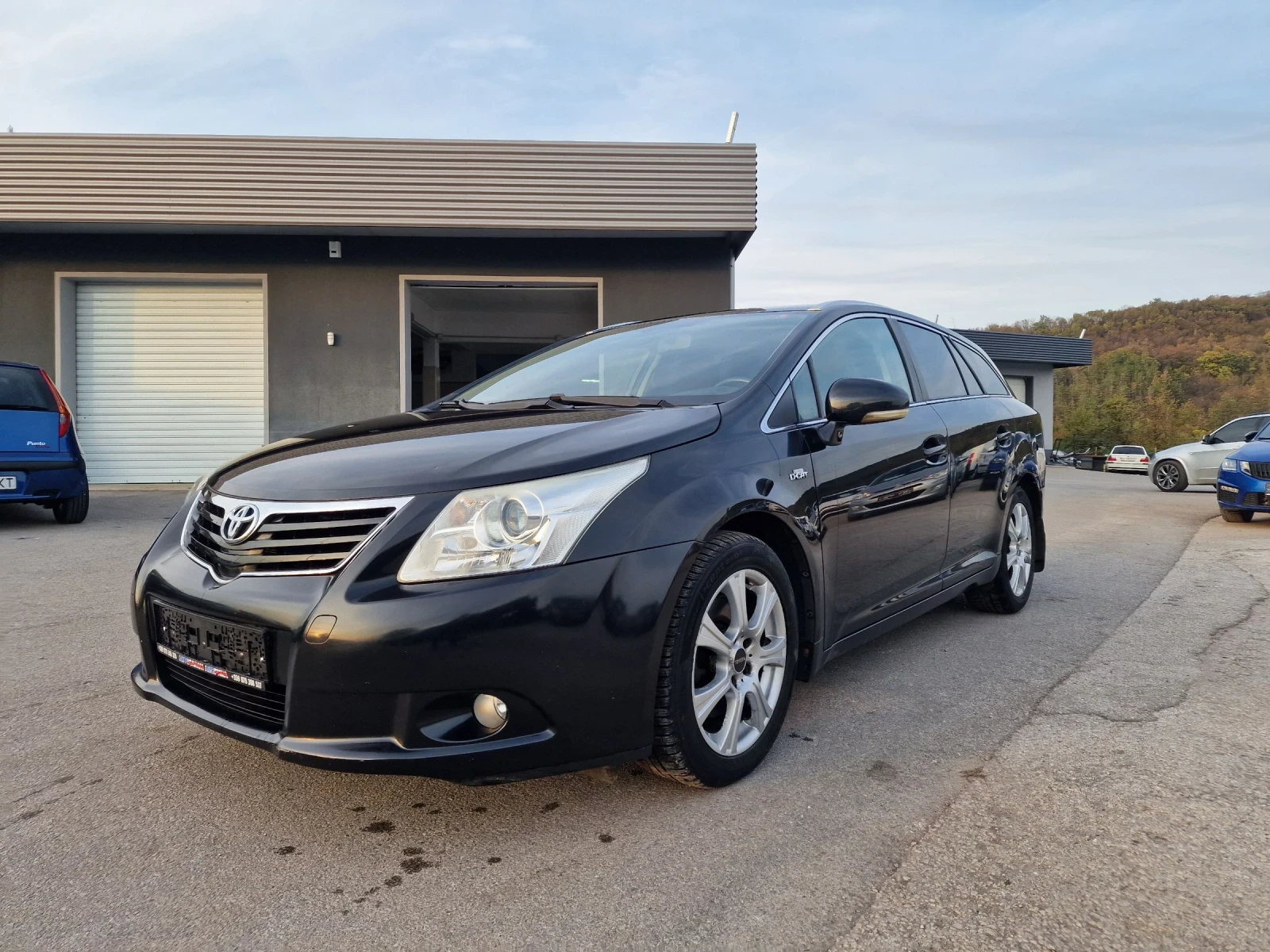 Toyota Avensis 2, 2D-4D АВТОМАТ  - изображение 3